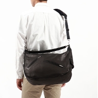 Porter Classic |[^[NVbN PC RIDERS LEATHER NEWTON SHOULDER BAG W/LOVE&PEACE SILVER PC-050-2501