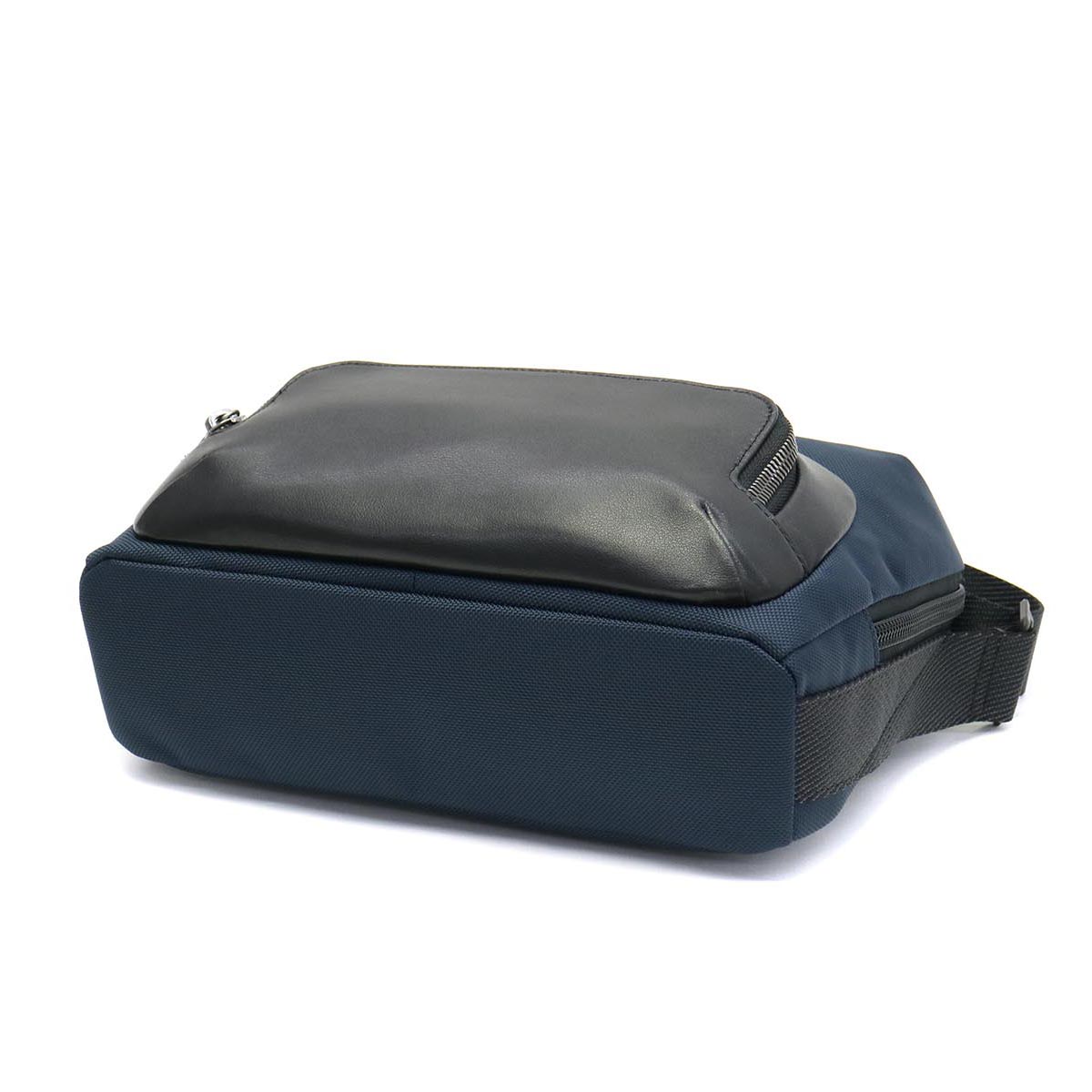正規品5年保証】TUMI トゥミ ショルダーバッグ ALPHA BRAVO TUMI
