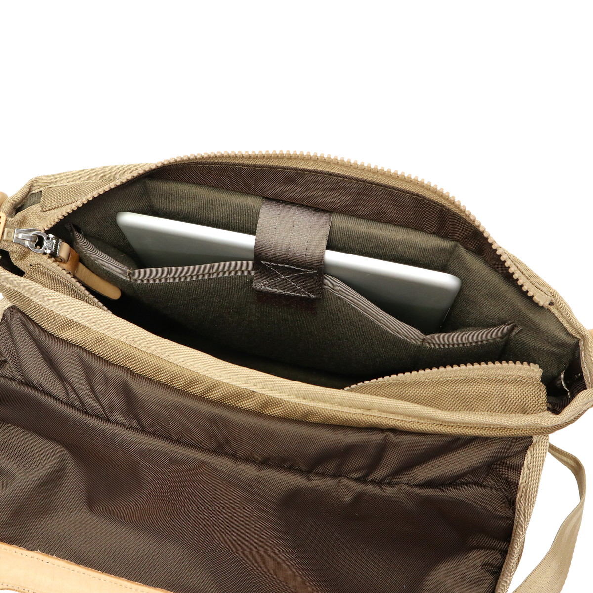 AS2OV アッソブ EXCLUSIVE BALLISTIC NYLON MESSENGER BAG 061327 ...