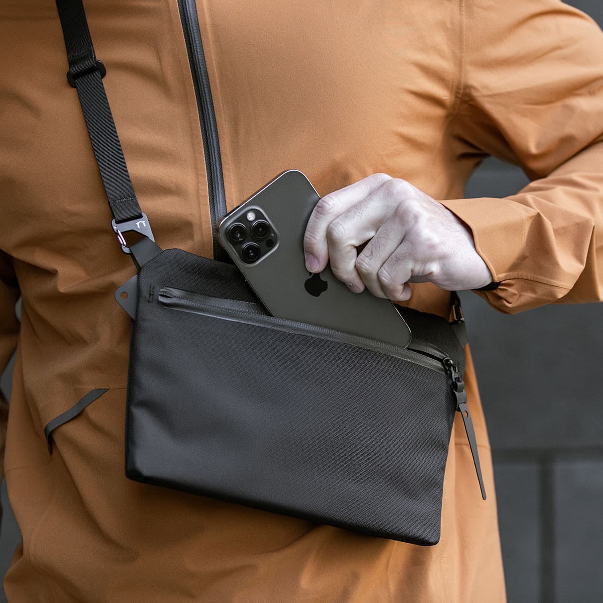 正規取扱店】BLACK EMBER ブラックエンバー SACOCHE ショルダー 正規取扱店】BLACK EMBER ブラックエンバー SACOCHE ショルダー