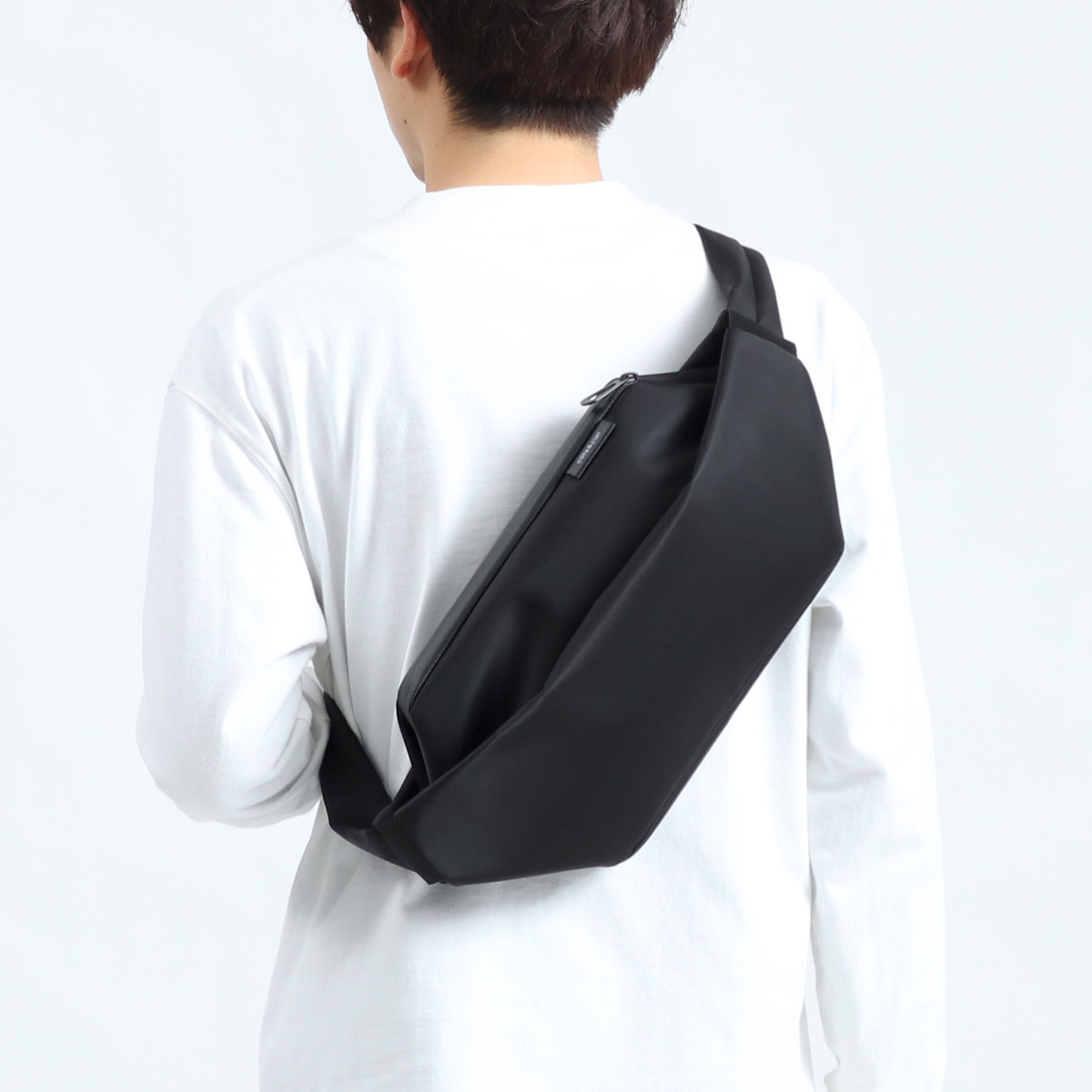 日本正規品】Cote&Ciel コートエシエル Isarau Sleek 2WAYボディバッグ