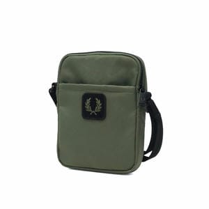 FRED PERRY フレッドペリー CRINKLE NLYON SMALL SIDE ショルダー