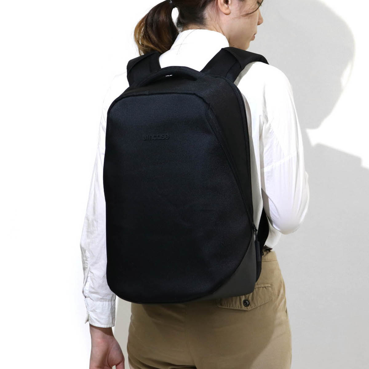 【日本正規品】インケース リュック Incase バックパック リュックサック Reform Backpack 2 13インチ Tensaerlite  リフォームバックパック2 PC収納 ラップトップ メンズ レディース 通勤 通学 37181005