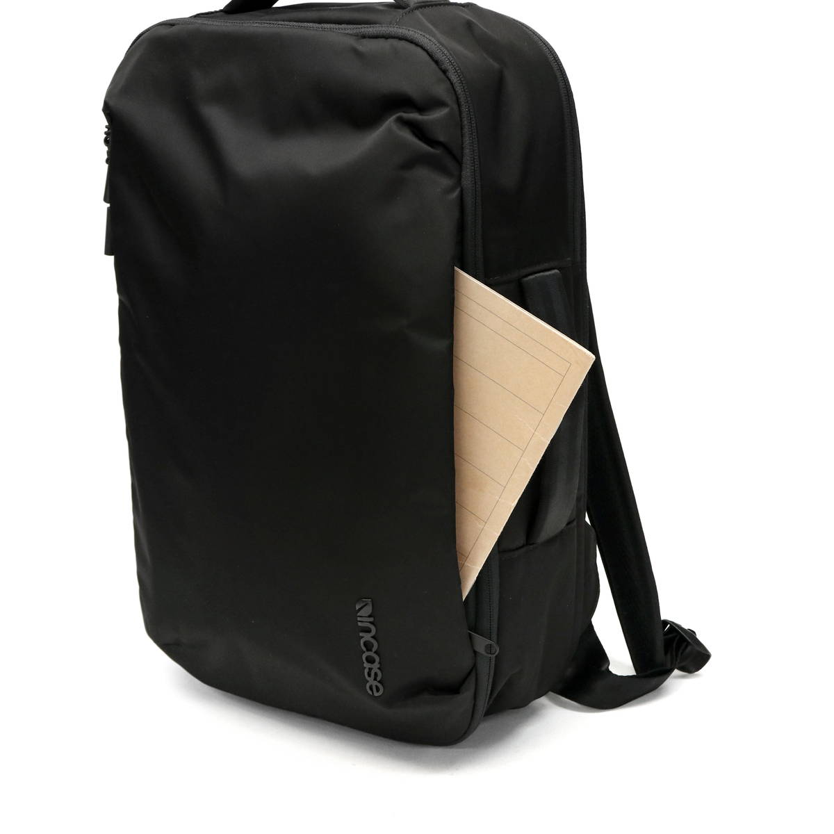 Incase　VIA Backpack Lite  Flight Nylon