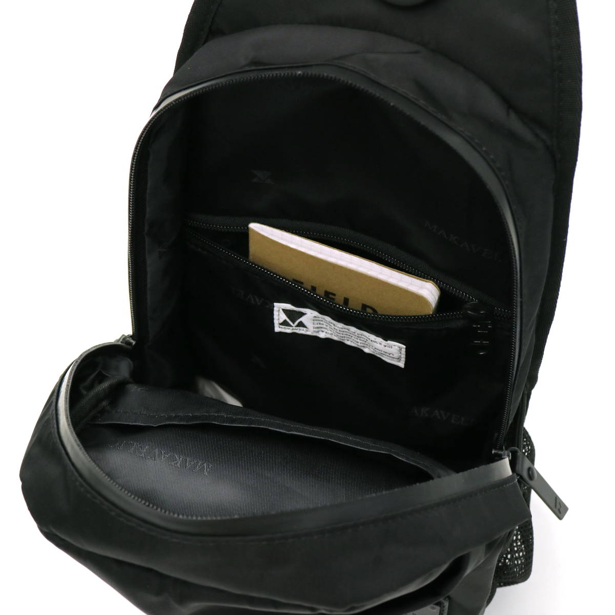 正規品1年保証】 MAKAVELIC マキャベリック COCOON BODY BAG 正規品1年保証】 MAKAVELIC マキャベリック COCOON BODY BAG