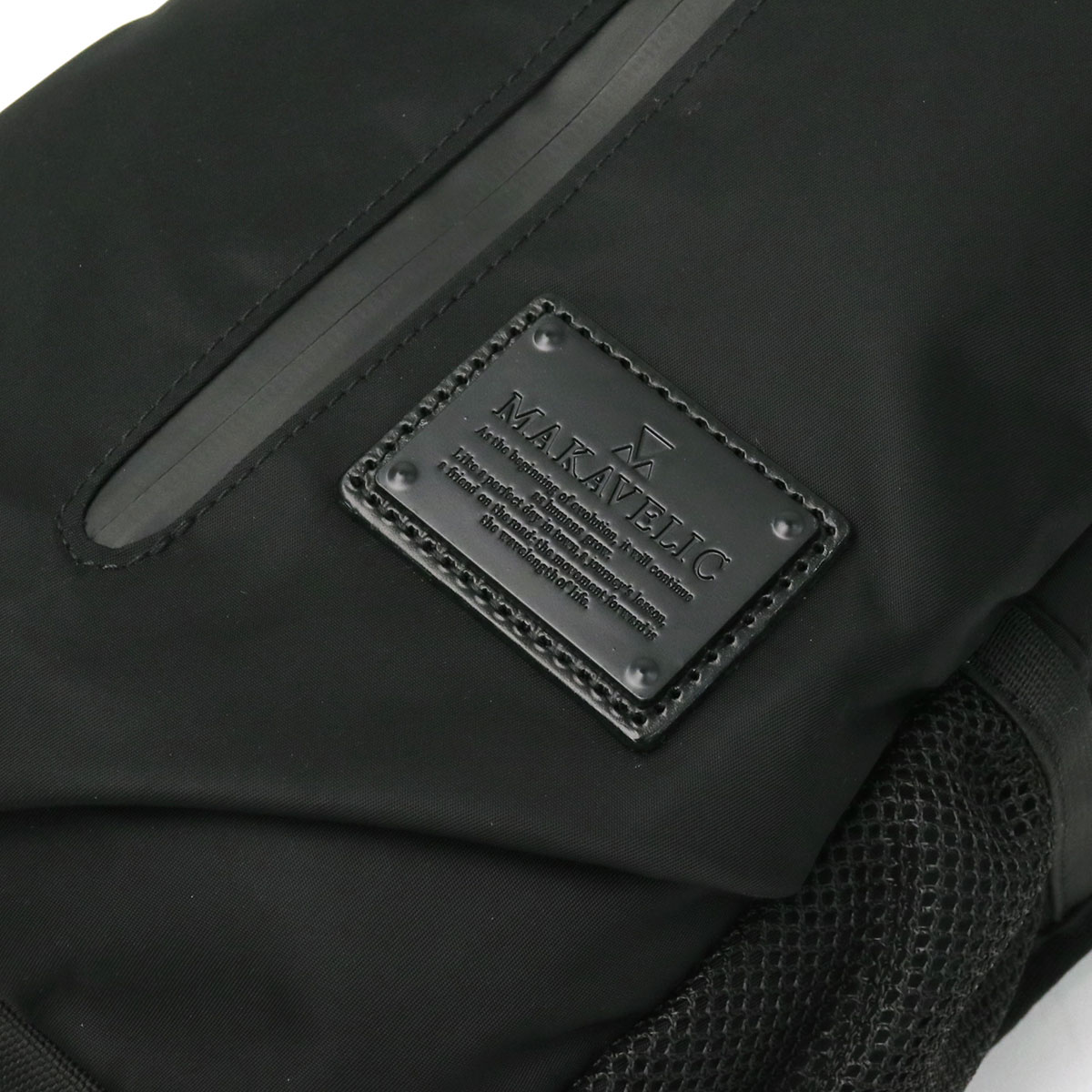 正規品1年保証】 MAKAVELIC マキャベリック COCOON BODY BAG 正規品1年保証】 MAKAVELIC マキャベリック COCOON BODY BAG