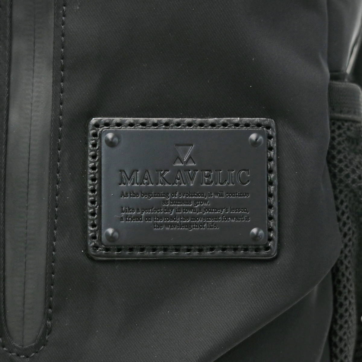 正規品1年保証】 MAKAVELIC マキャベリック COCOON BODY BAG 正規品1年保証】 MAKAVELIC マキャベリック COCOON BODY BAG