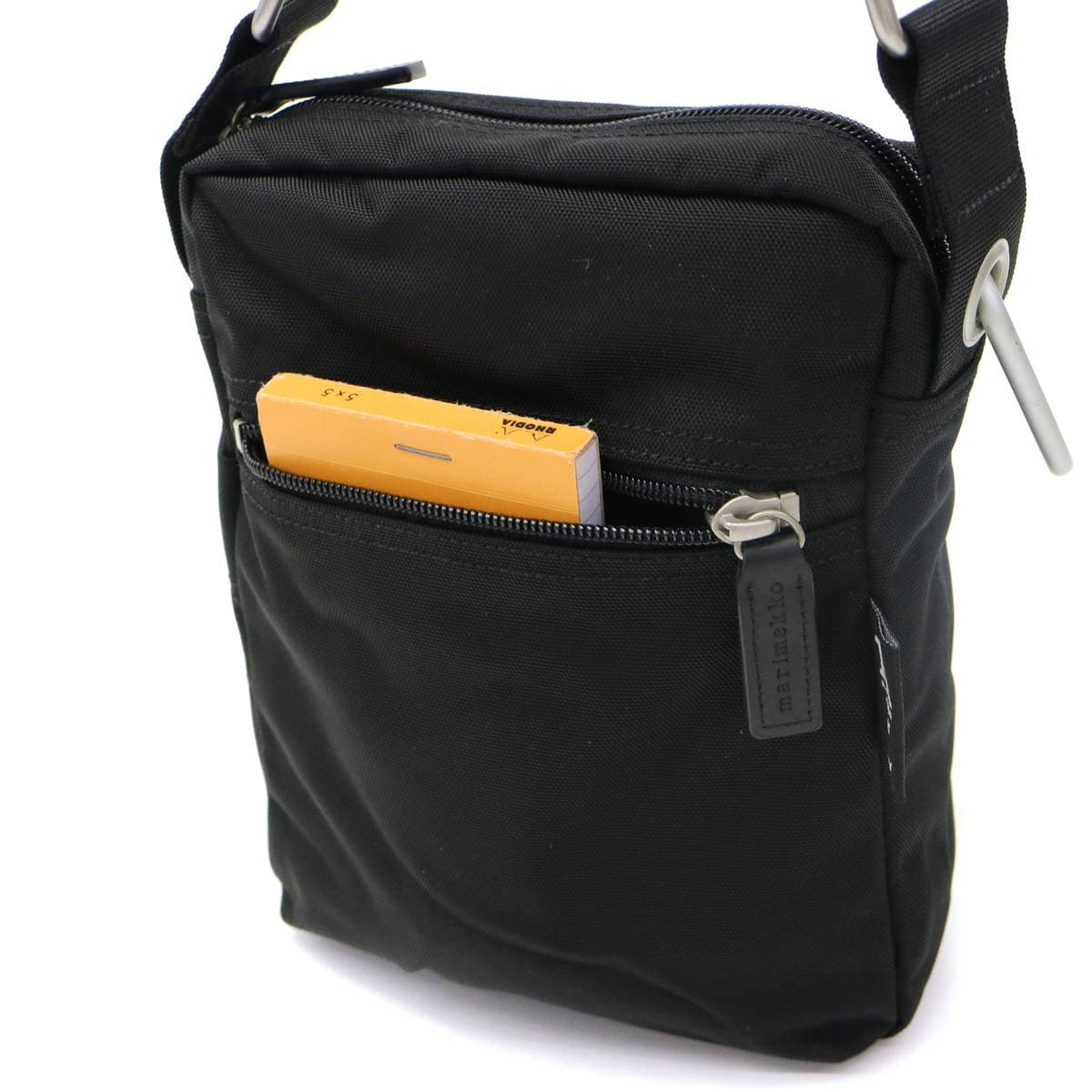 日本正規品】 marimekko マリメッコ Roadie Cash&Carry 日本正規品】 marimekko マリメッコ Roadie Cash&Carry
