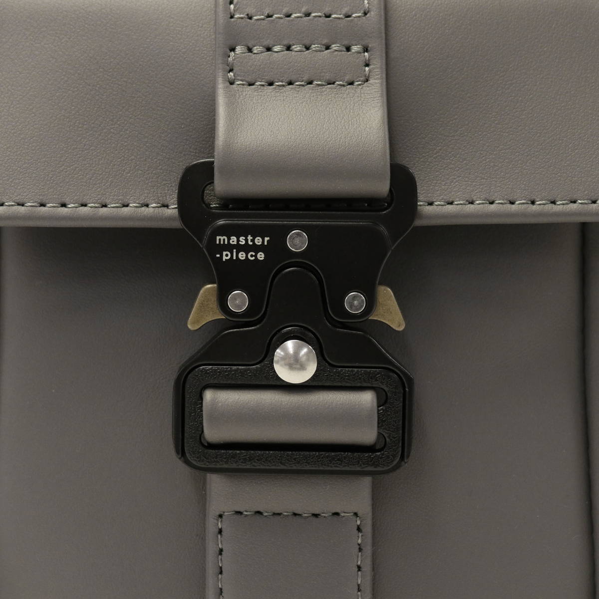 正規取扱店】master-piece マスターピース confi ショルダー