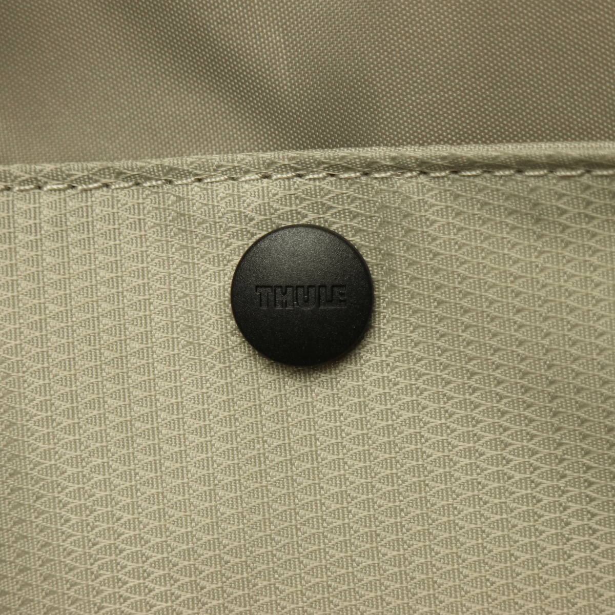 THULE スーリー Thule Crossover 2 Convertible Laptop Bag 15.6