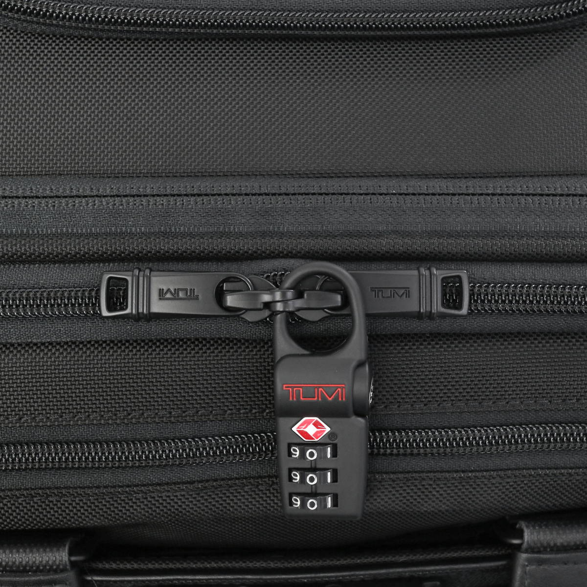 正規品5年保証】TUMI トゥミ ALPHA 3 デラックス・4ウィール 正規品5年保証】TUMI トゥミ ALPHA 3 デラックス・4ウィール