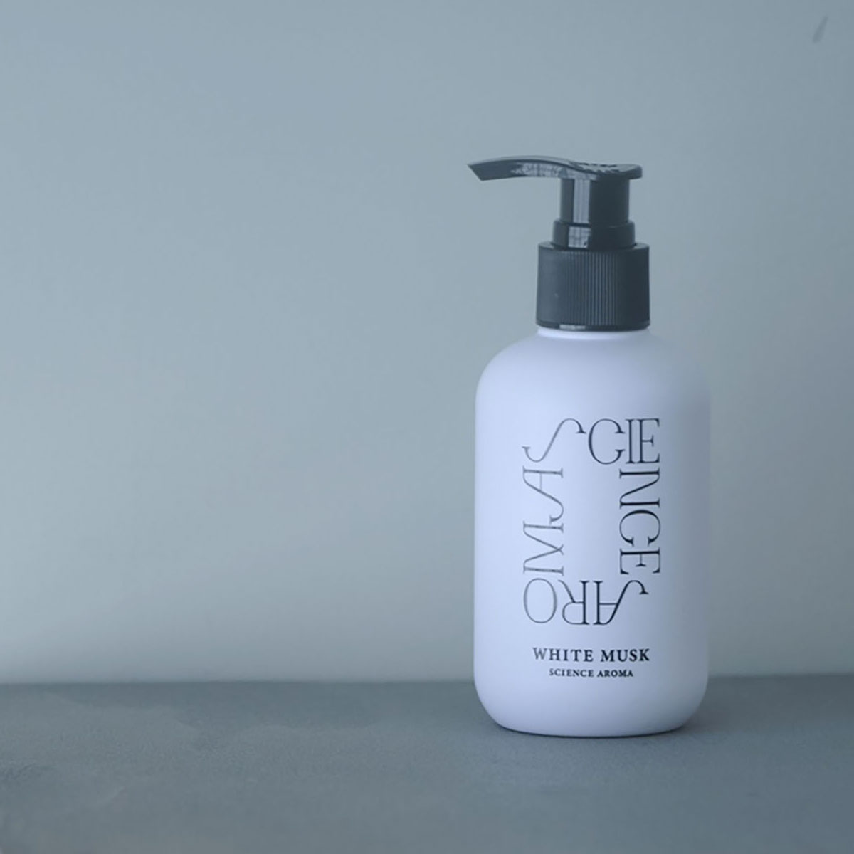 サイエンスアロマ ボディミルク ホワイトムスク いい 匂い ボディクリーム いい香り SCIENCE AROMA ボディ ユニセックス アロマ ギフト プレゼント 無着色 アルコールフリー 植物性保湿成分 SCI00004