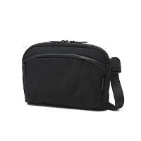 ALPAKA �A���p�J FLIGHT SLING 2L AXOFLUX �V�����_�[�o�b�O2L 4129