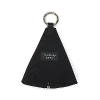 �y���[���ւő��������z�y���K�戵�X�z STANDARD SUPPLY �X�^���_�[�h�T�v���C SIMPLICITY TRIANGLE CHARM POUCH