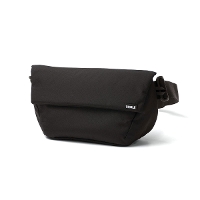 �y���K�i2�N�ۏ؁z THULE �X�[���[ EnRoute Sling Bag 2L �{�f�B�o�b�O TESB5102