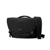 �y���K�i6�N�ۏ؁zBellroy �x�����C Venture Messenger 14" ���b�Z���W���[�o�b�O BVYA